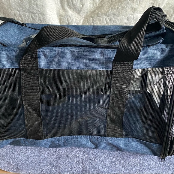 Cat Carrier - Picture 7 of 11